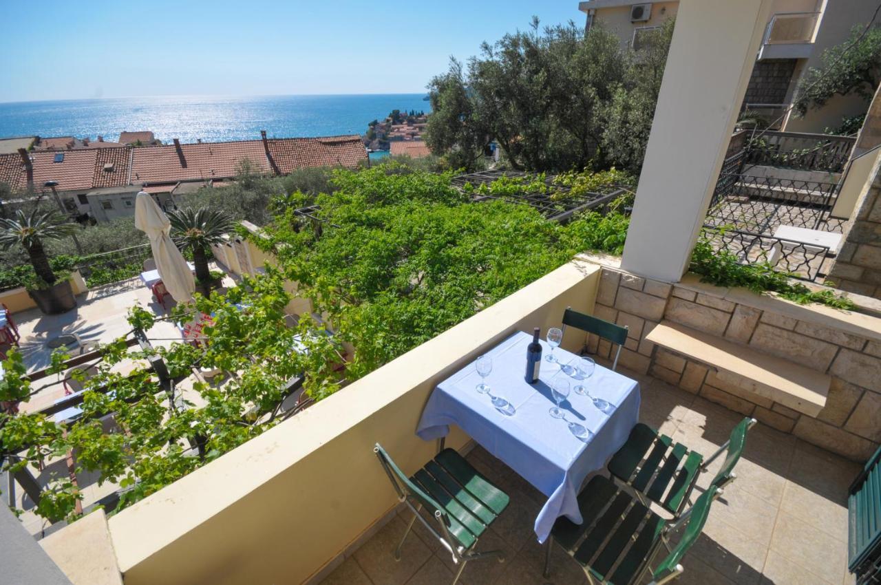 Apartments Balic Sveti Stefan Bagian luar foto