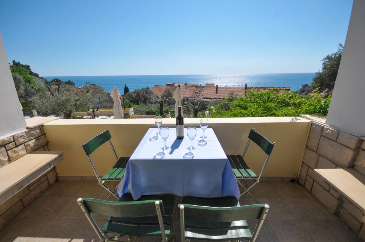 Apartments Balic Sveti Stefan Bagian luar foto