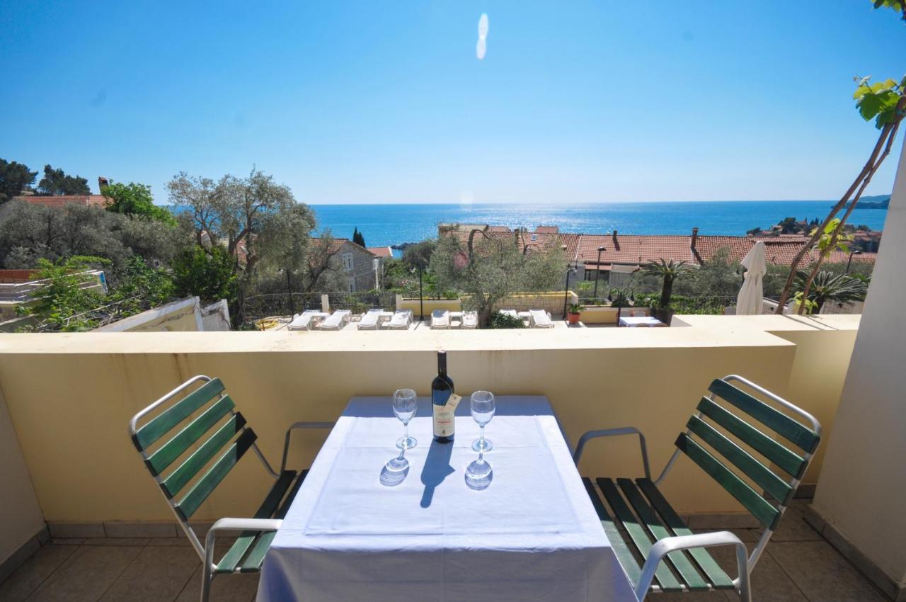 Apartments Balic Sveti Stefan Bagian luar foto