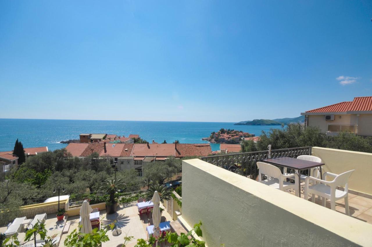 Apartments Balic Sveti Stefan Bagian luar foto